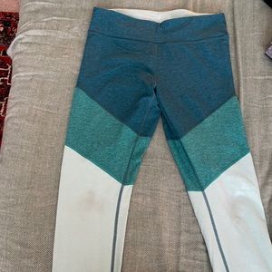 Outdoor Voices 7/8 Warmup Leggings Tritone